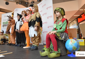 Dzieci podczas występu w Galerii Olimpia.